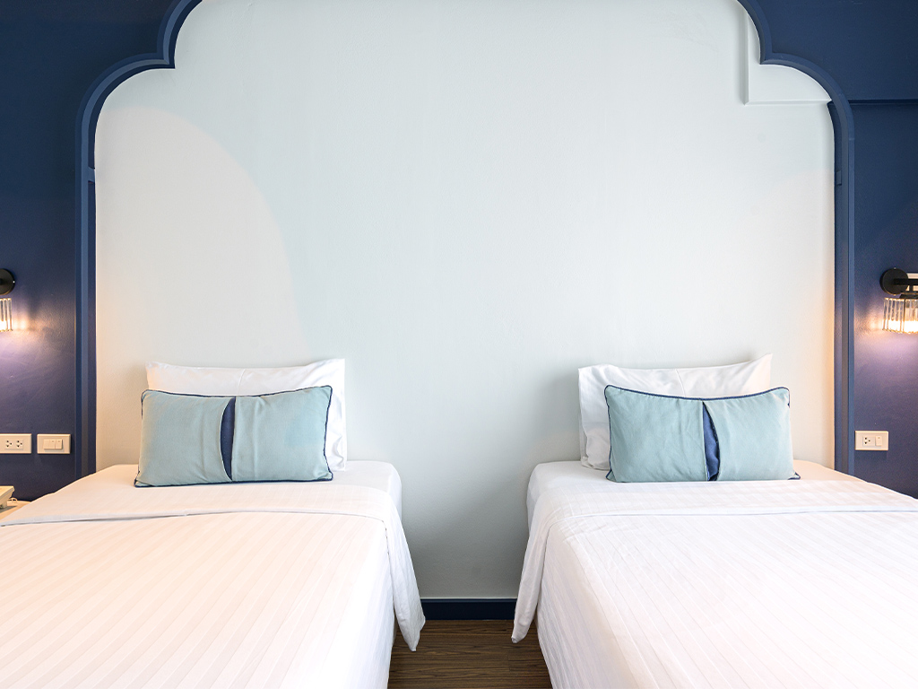 Deluxe Twin Bed